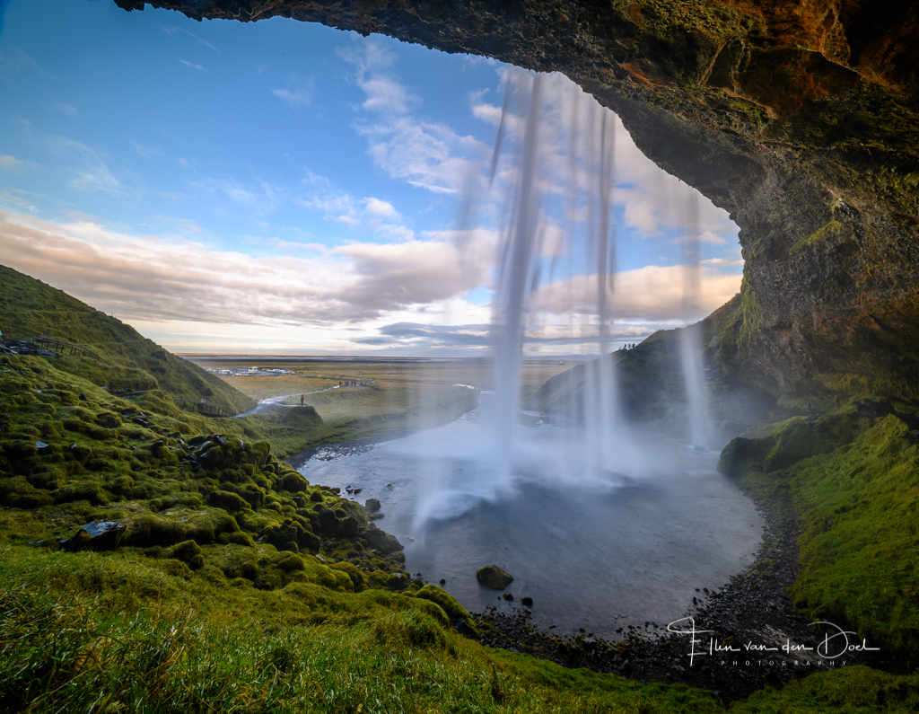 De Seljalandsfoss