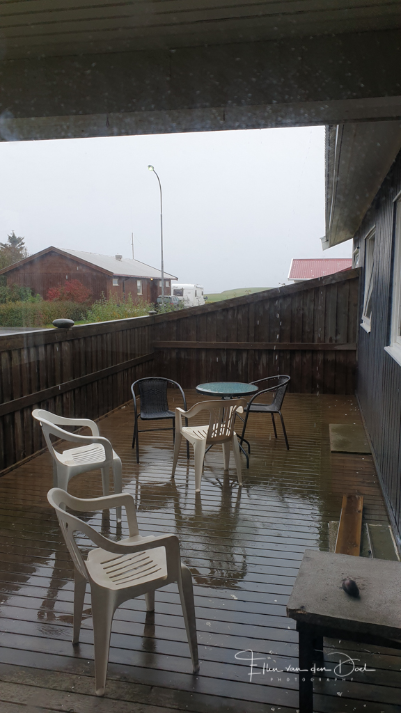 Het regent flink in Höfn