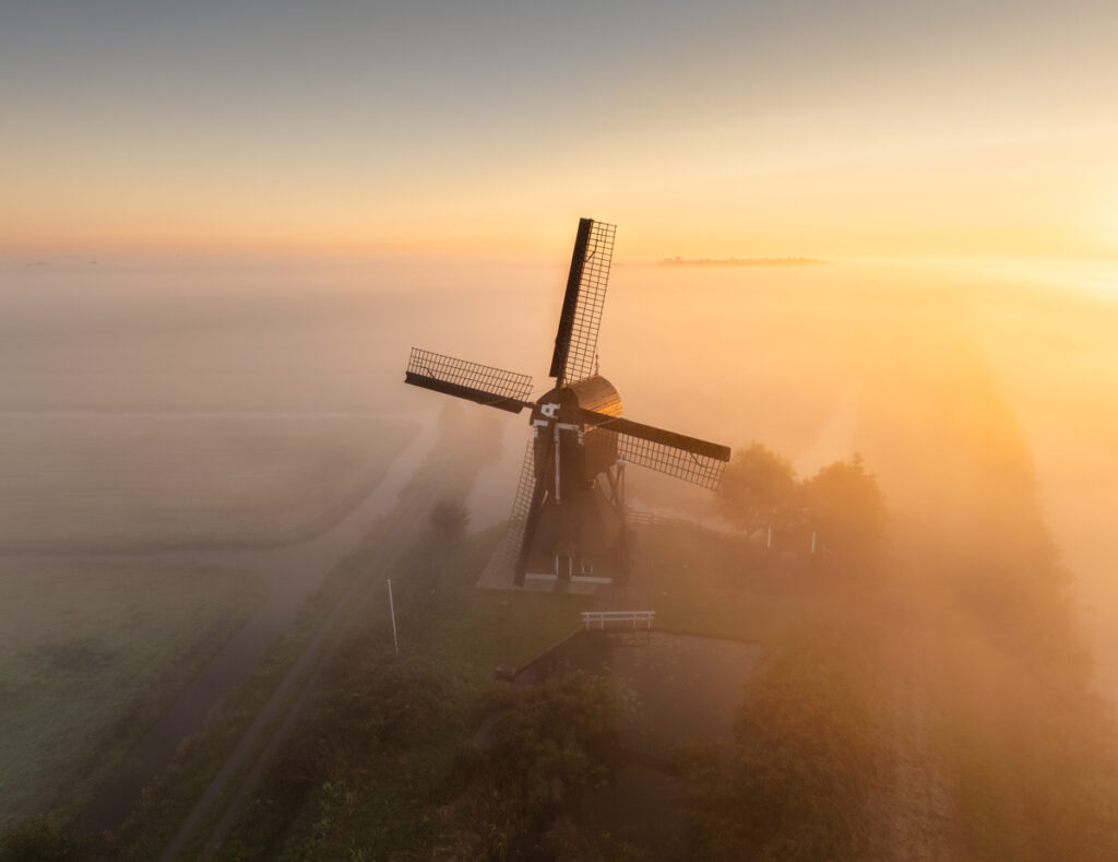 Molen in de mist